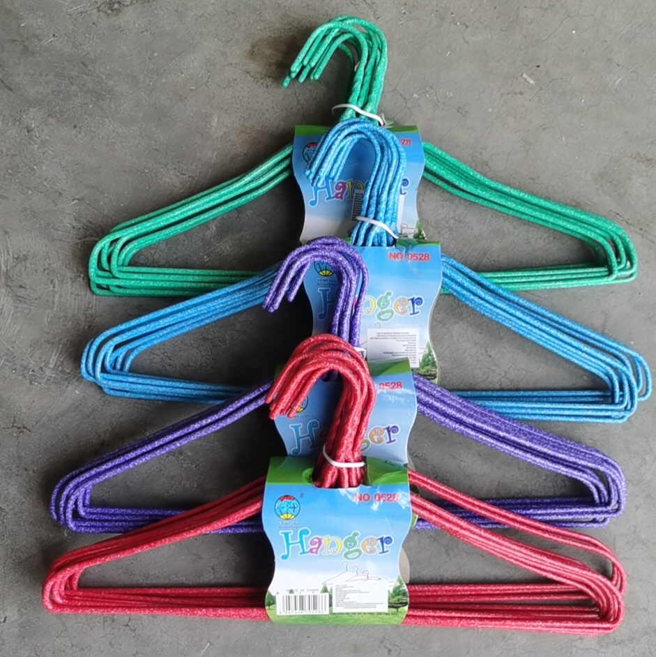 大量供应衣架晾衣架大人衣架儿童衣架浸塑衣架金属衣架彩色塑料衣架