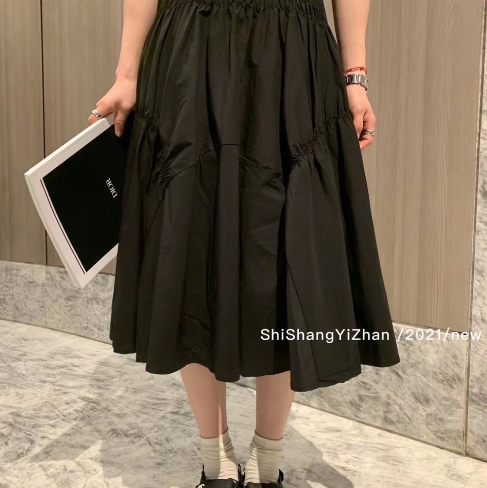 Black skirt