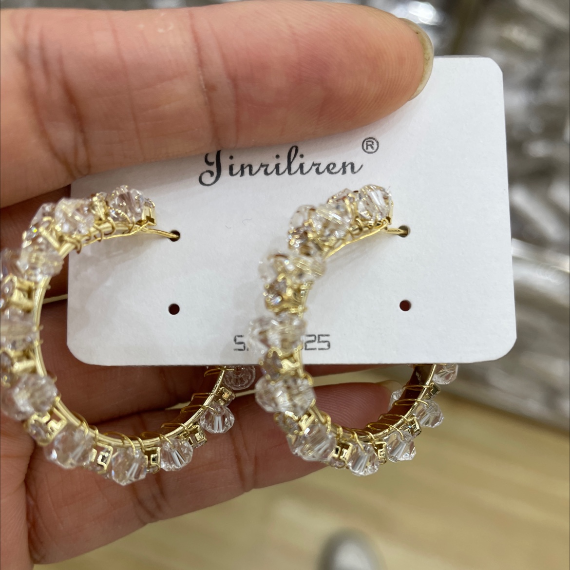اليوم قرط الكريستال للزينة details Picture