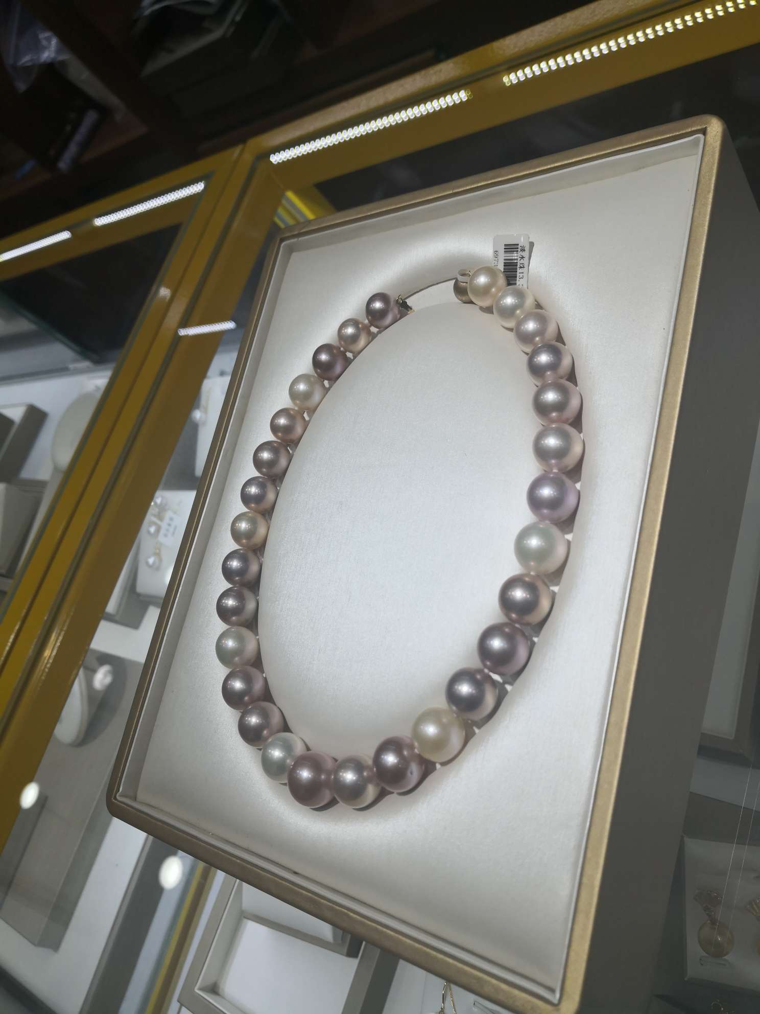 大淡水珍珠项链，直径在13毫米至16毫米细节图