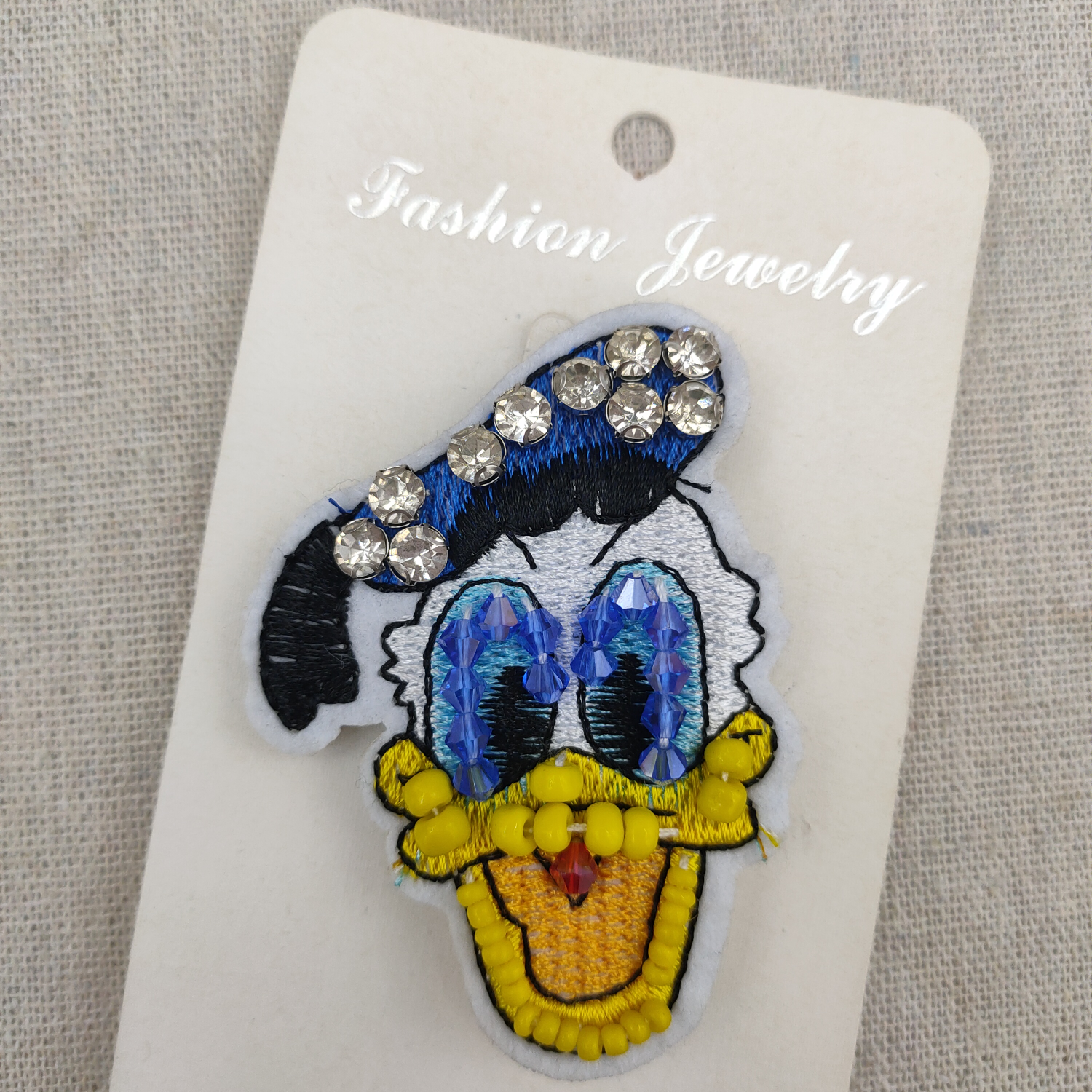 Spring Garden party nis Brooch Mori Tie embroidered smiley pin dress corsage ornament