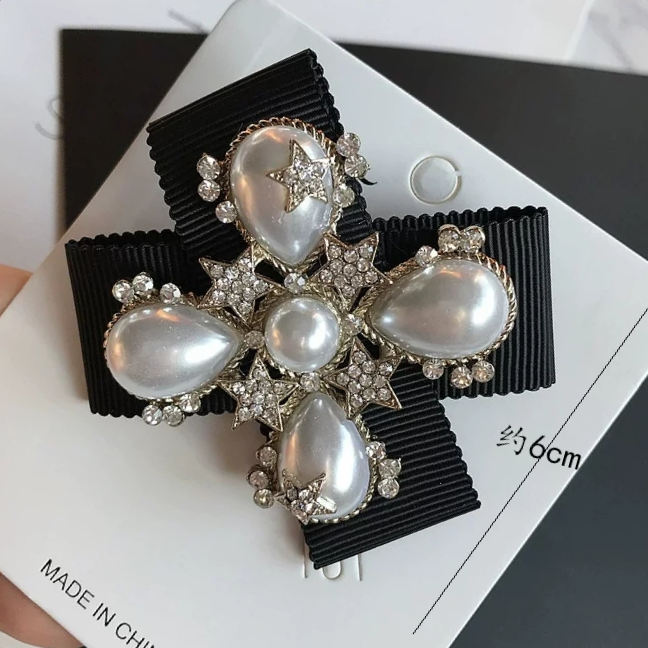 Korean fashion with sweet bow pearl solid color pin clothing accessories
