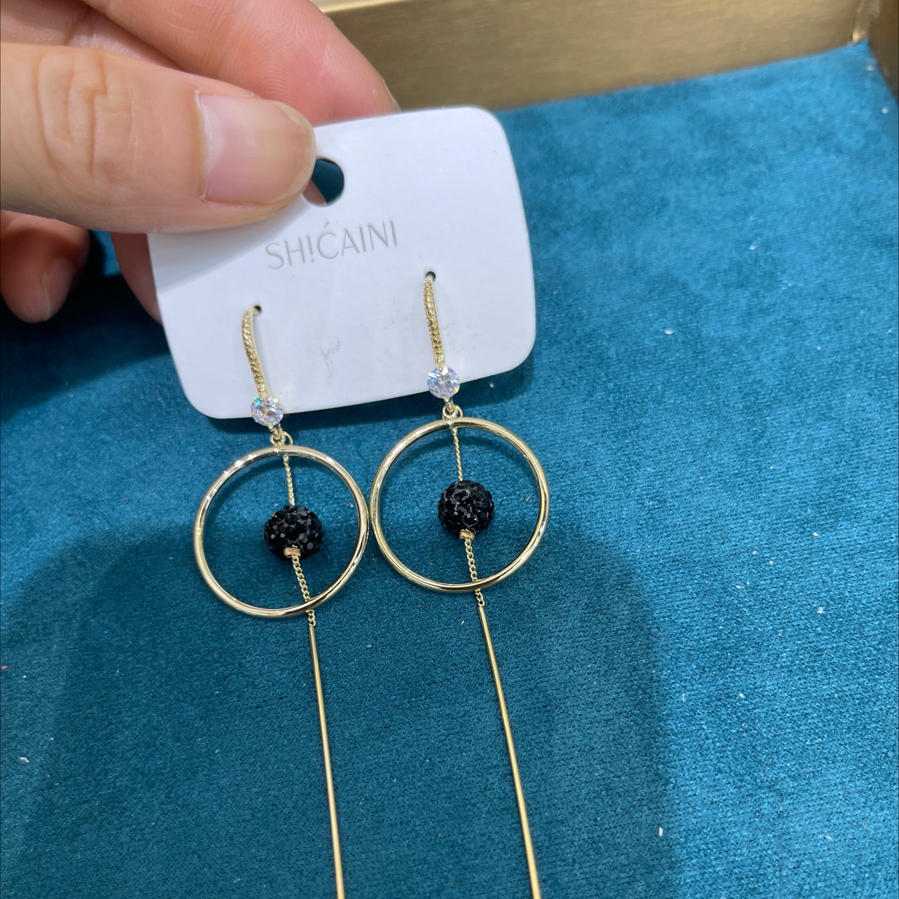 Round hook earrings