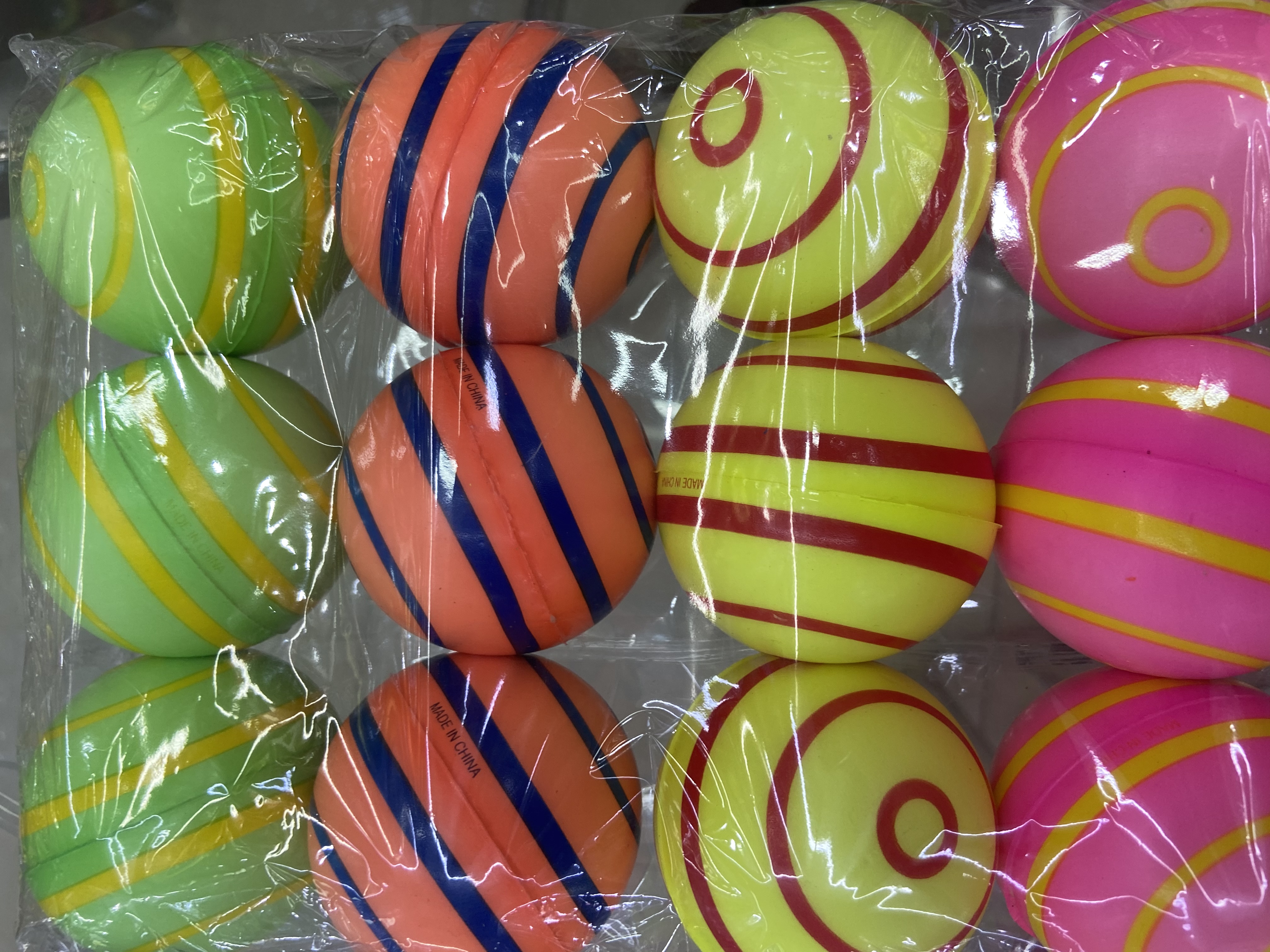 Factory direct sales: 6.3 cm Seven-color flower, Seven-color world Boys' toys, sponge balls, foam balls, children's toys. 12/opp Specification image