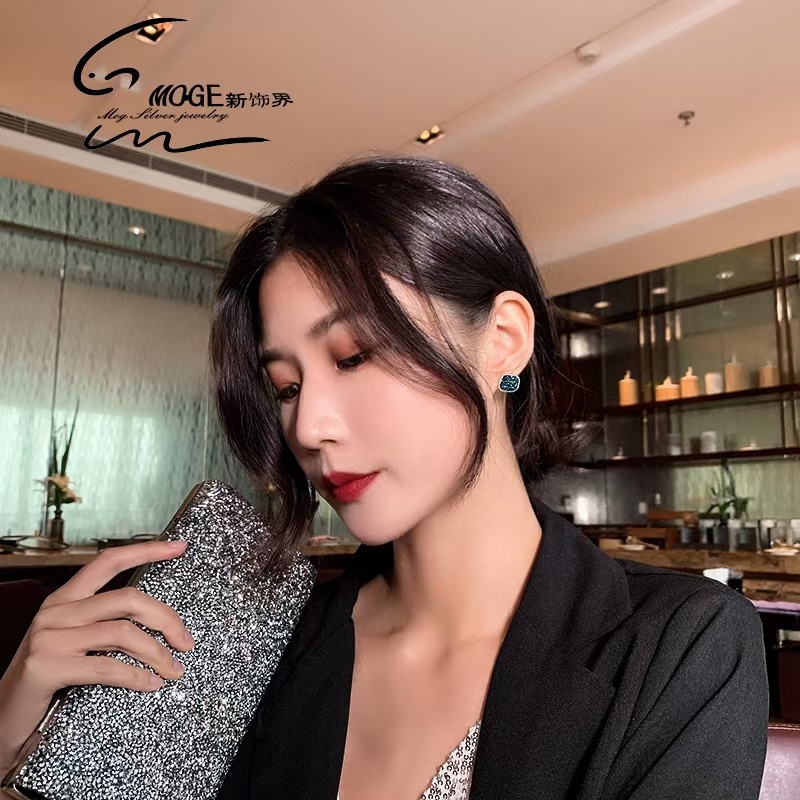 Yudie's new retro high-end series with micro-inlaid zirconium