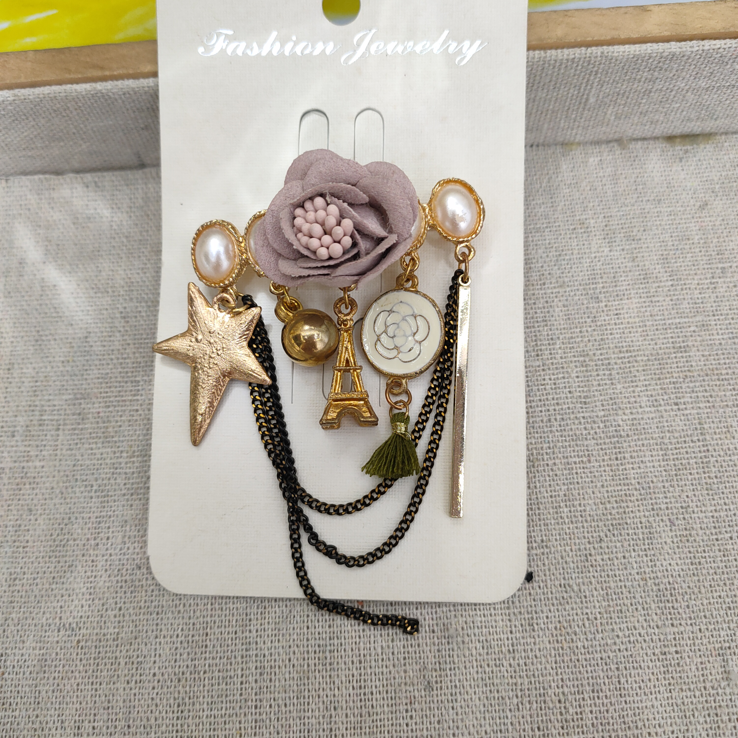 South Korea Dongdaemun Stereo brooch nis Fashion personality small niche small incense brooch high-grade pearl camellia vintage gold plated thumbnail