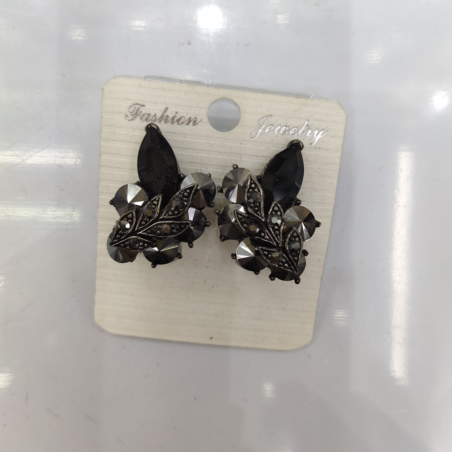 Stylish earrings 5t