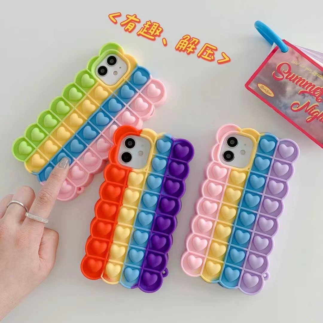 减压爱心手机壳