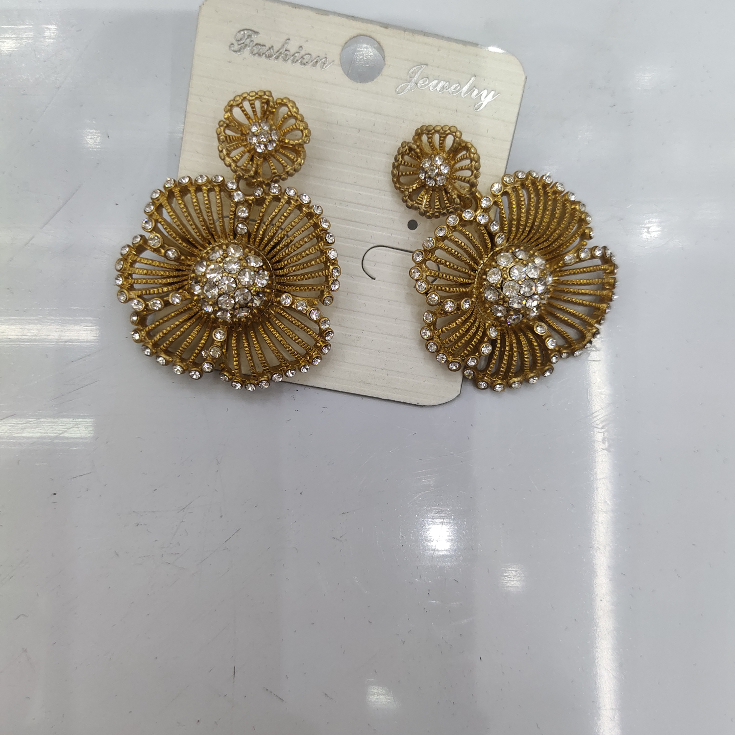 Stylish earrings 6t