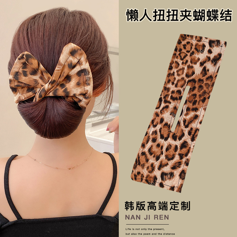 FLY61 Bow Twist Hair Clip, a summer bun hairstyle lazy person's magic hair clip for the back of the head, a headwear accessory detail image 3