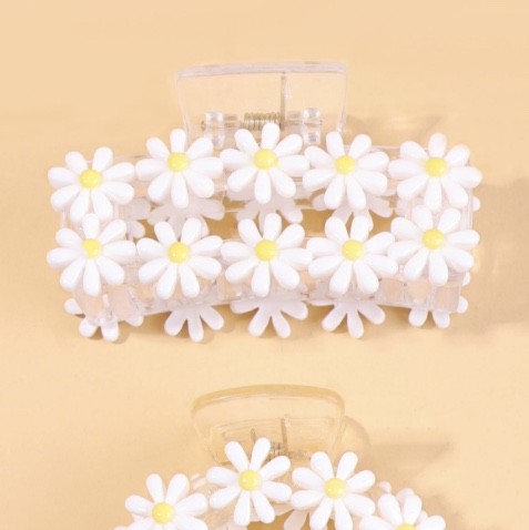 Small white flowers long square thumbnail