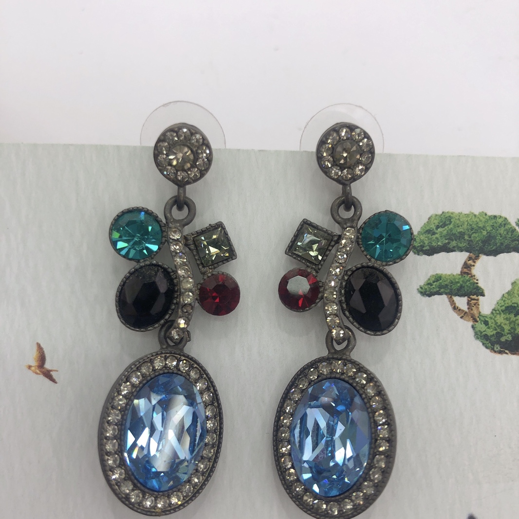 Europe and the United States fashion luxury new personality atmosphere high-grade exquisite earrings thumbnail