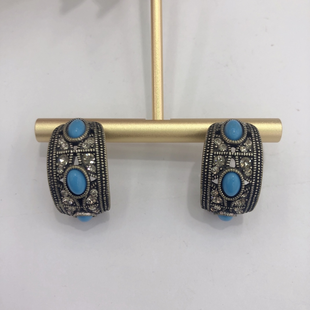 C-shaped Japan, Korea and America exquisite luxury elegant personality temperament fashion luxury earrings thumbnail