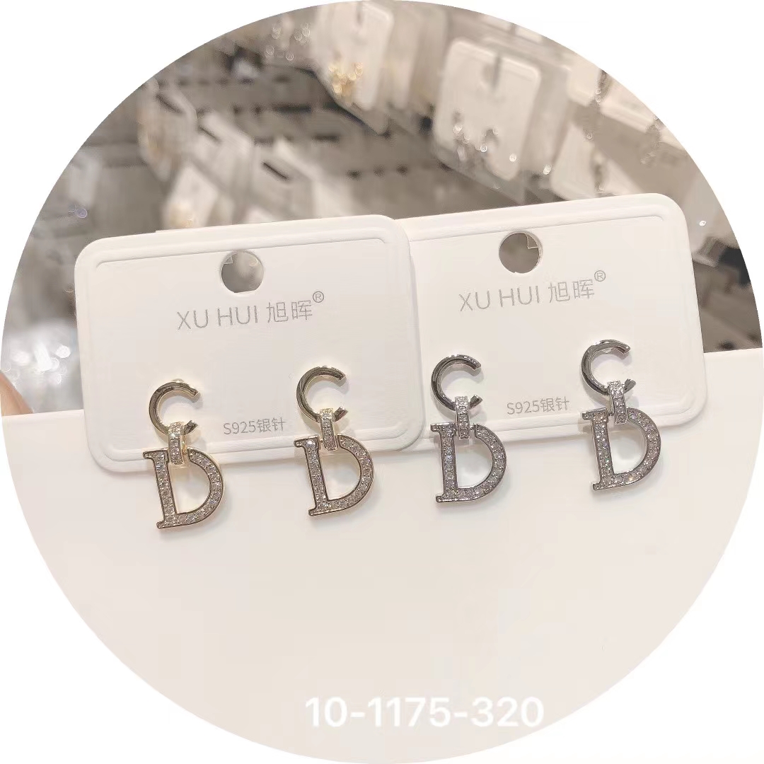 c&d earrings from the Internet