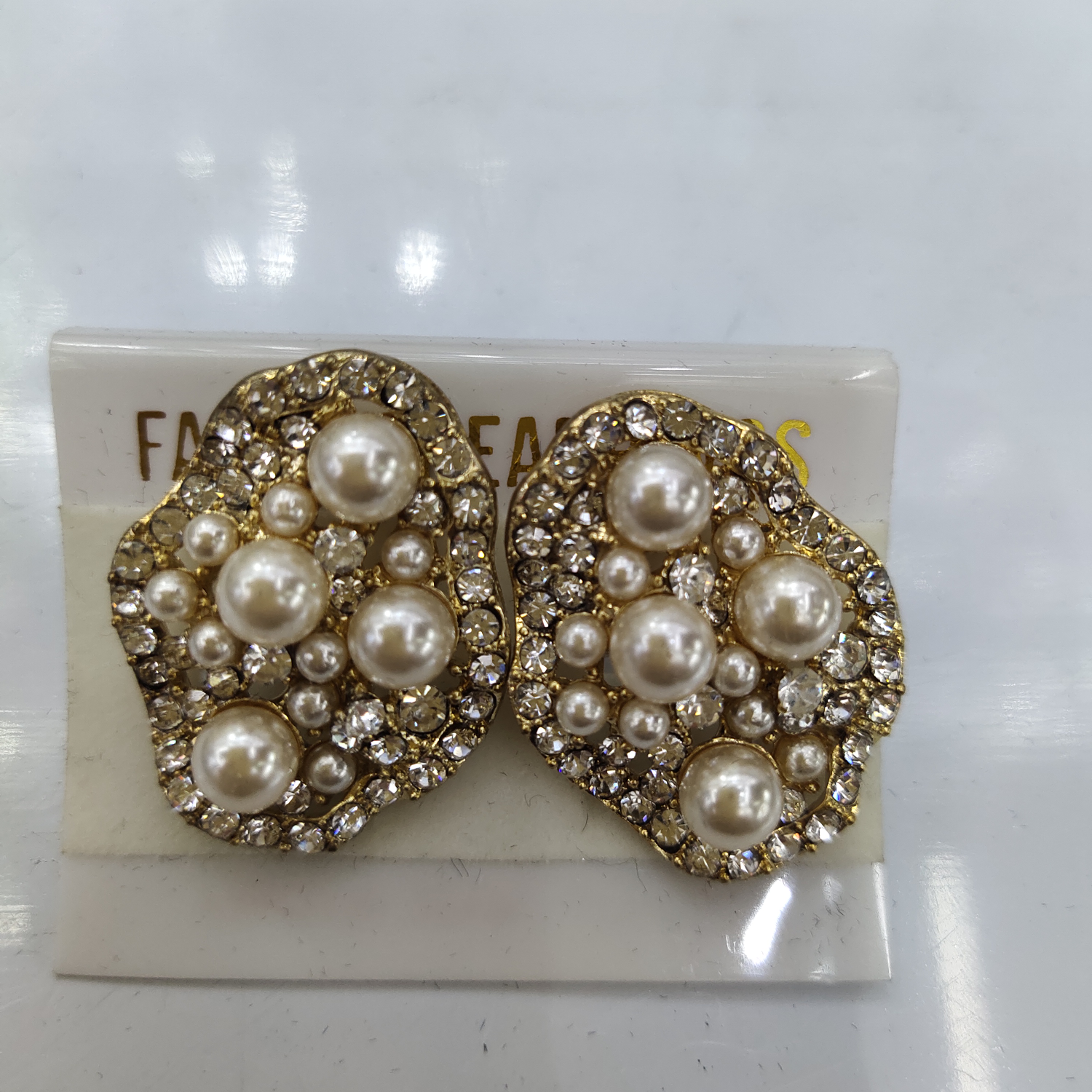 Stylish earrings 1t