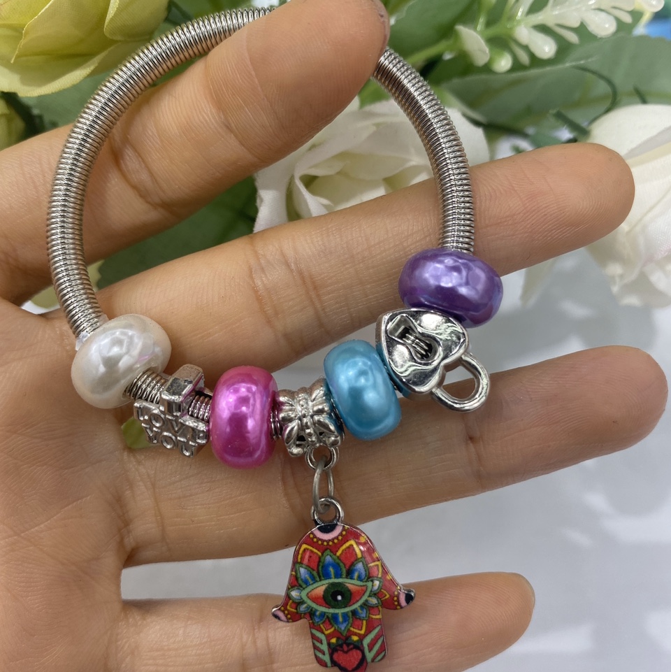 Palm bracelet