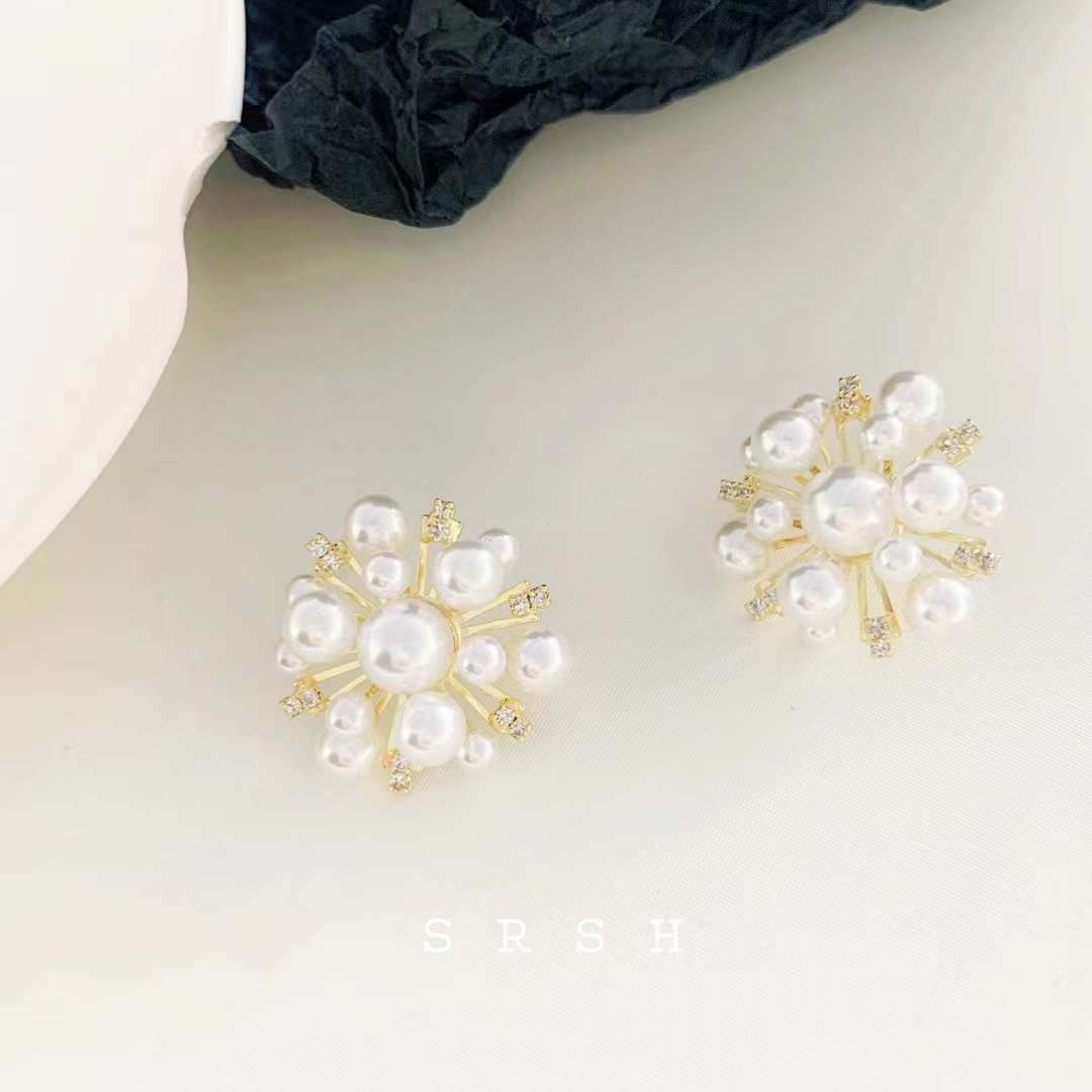 New best-selling earrings, fashionable stud earrings, pearl zircon details Picture
