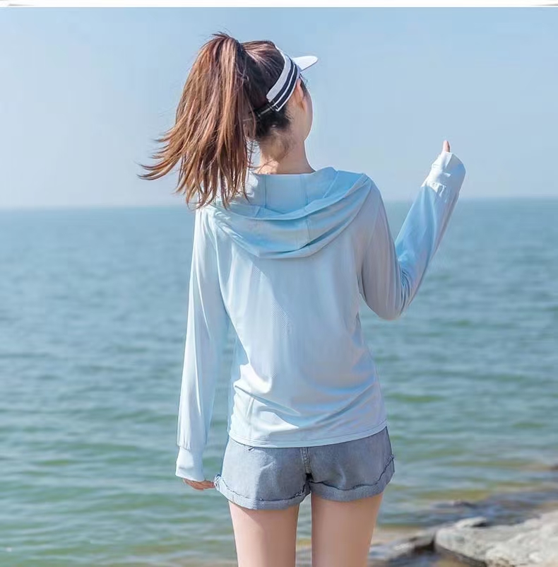 Light Blue Lightweight Sunscreen details Picture