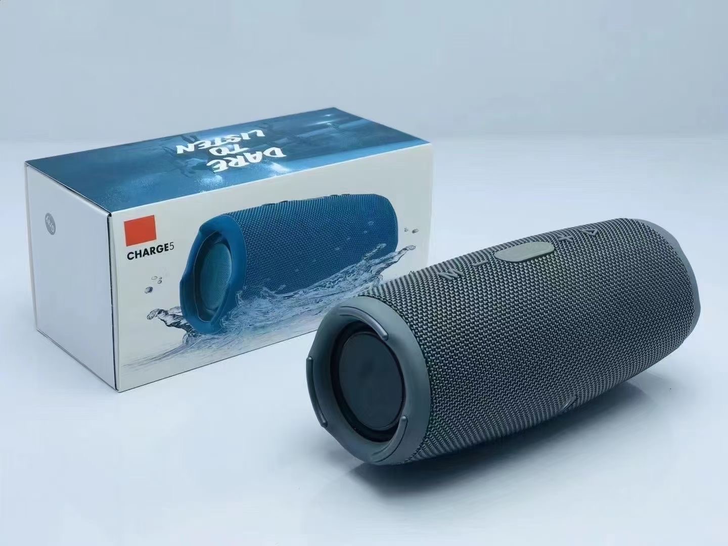 The B7 War Drum CHARGE5 supports TWS, Aux, and 3DTouch Specification image