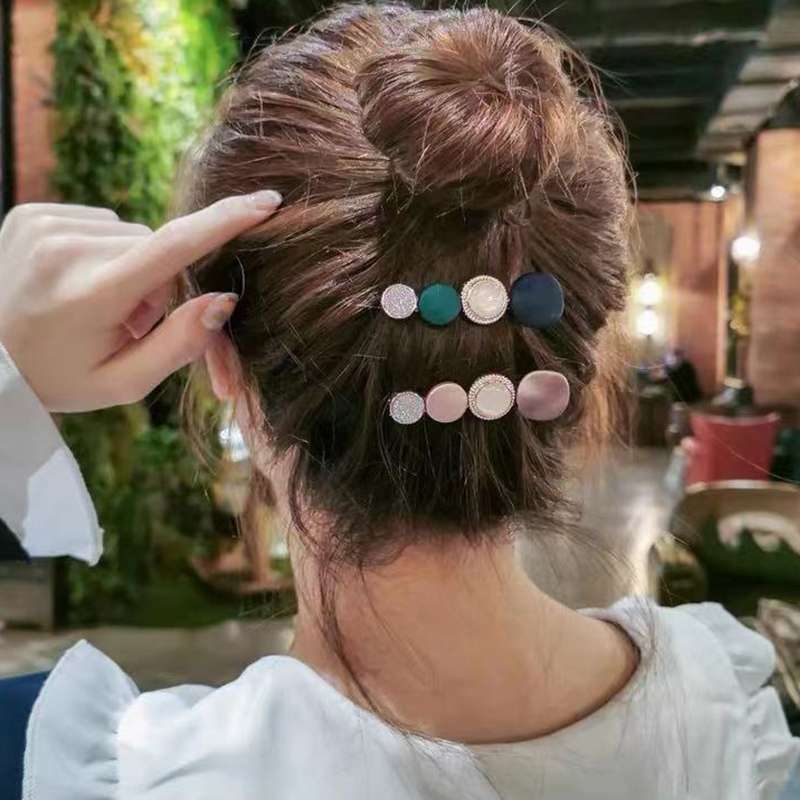 Popular Japanese and Korean Dongdaemun colorful candy-colored macarons, color-blocking circles, pearl crystal duckbill clips, straight clips, side clips, children's hair clips, hairpins, classic best-selling top clips detail image 2