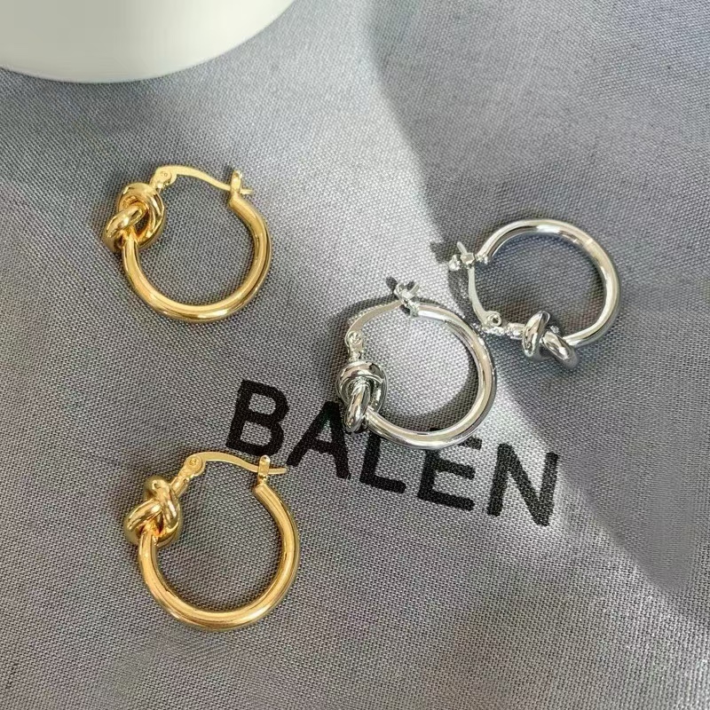 羽蝶新款简约大气耳环 两个颜色可以选