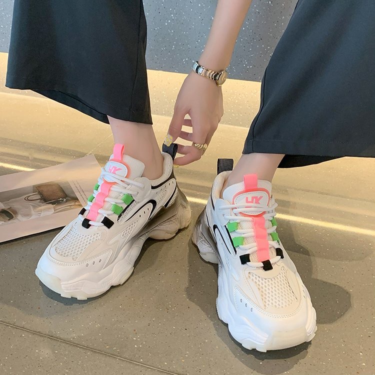 复古经典运动鞋实物图