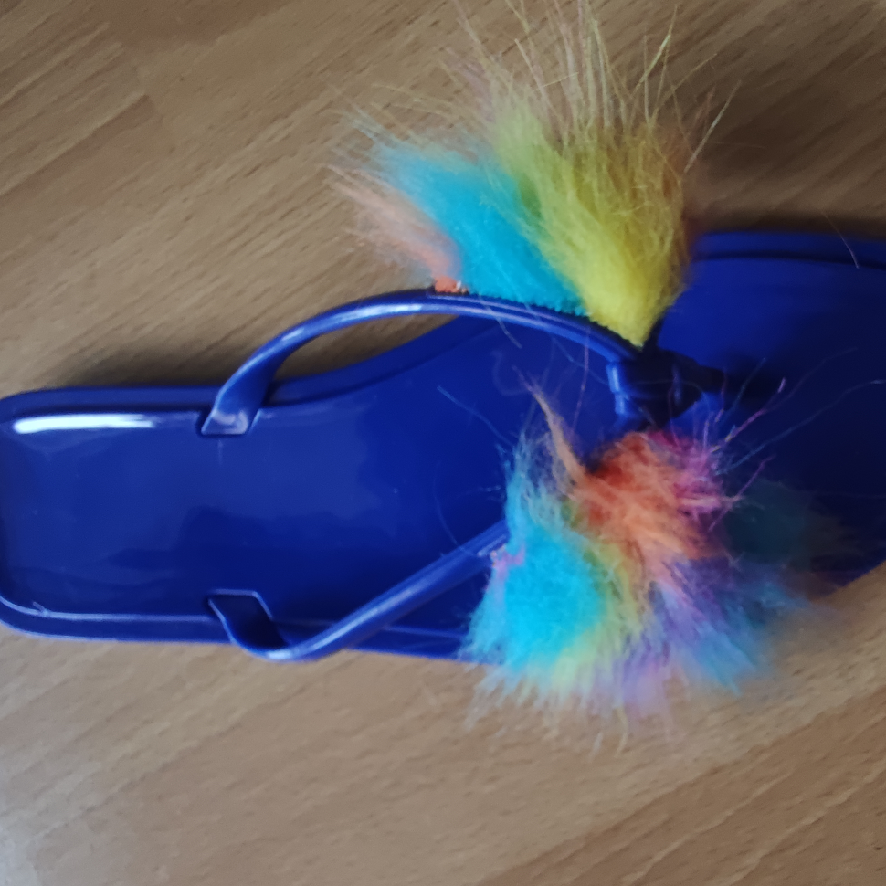 Blue hairy crystal shoes