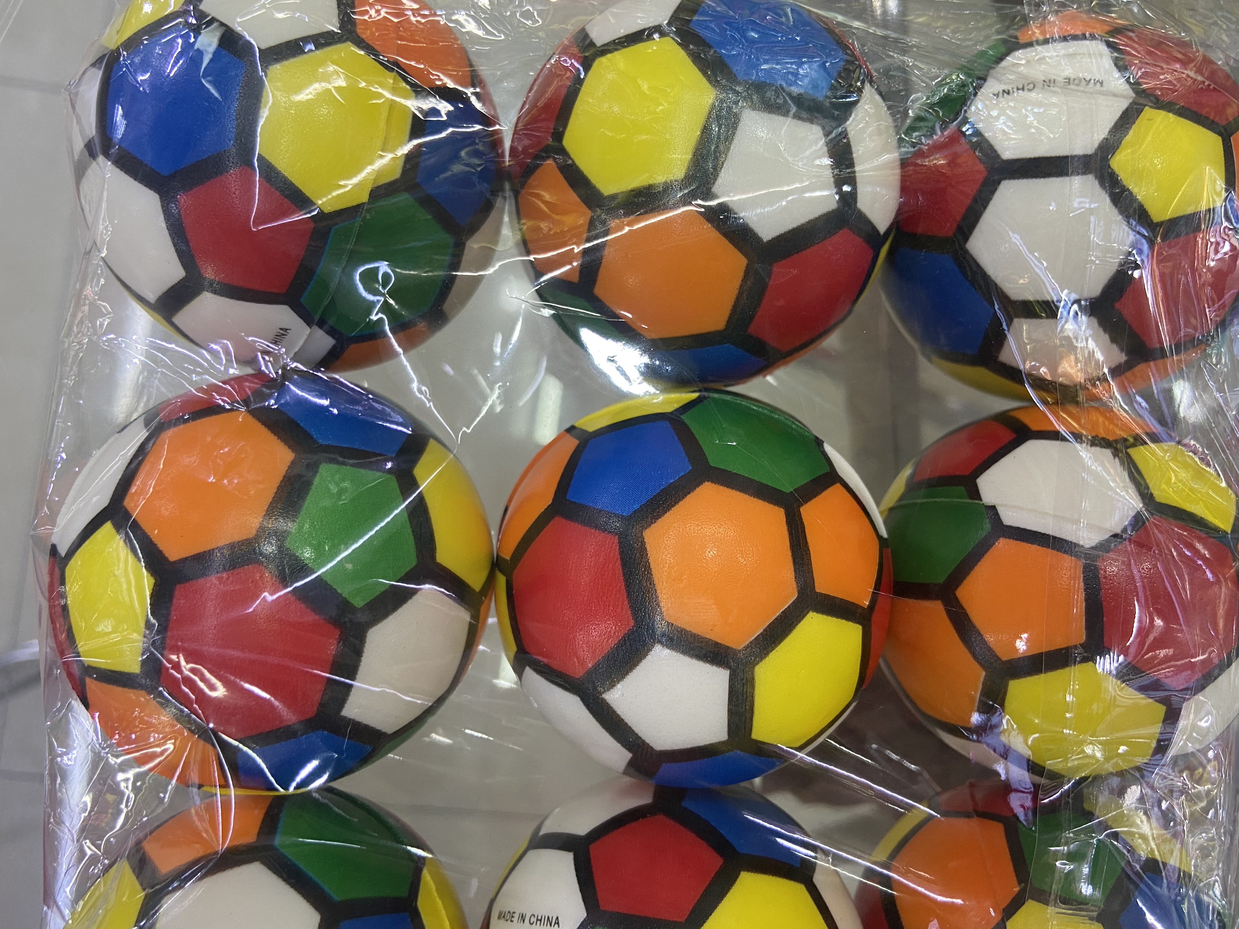 Factory direct sales: 6.3 cm Seven-color flower, Seven-color world Boys' toys, sponge balls, foam balls, children's toys. 12/opp Application Scenario