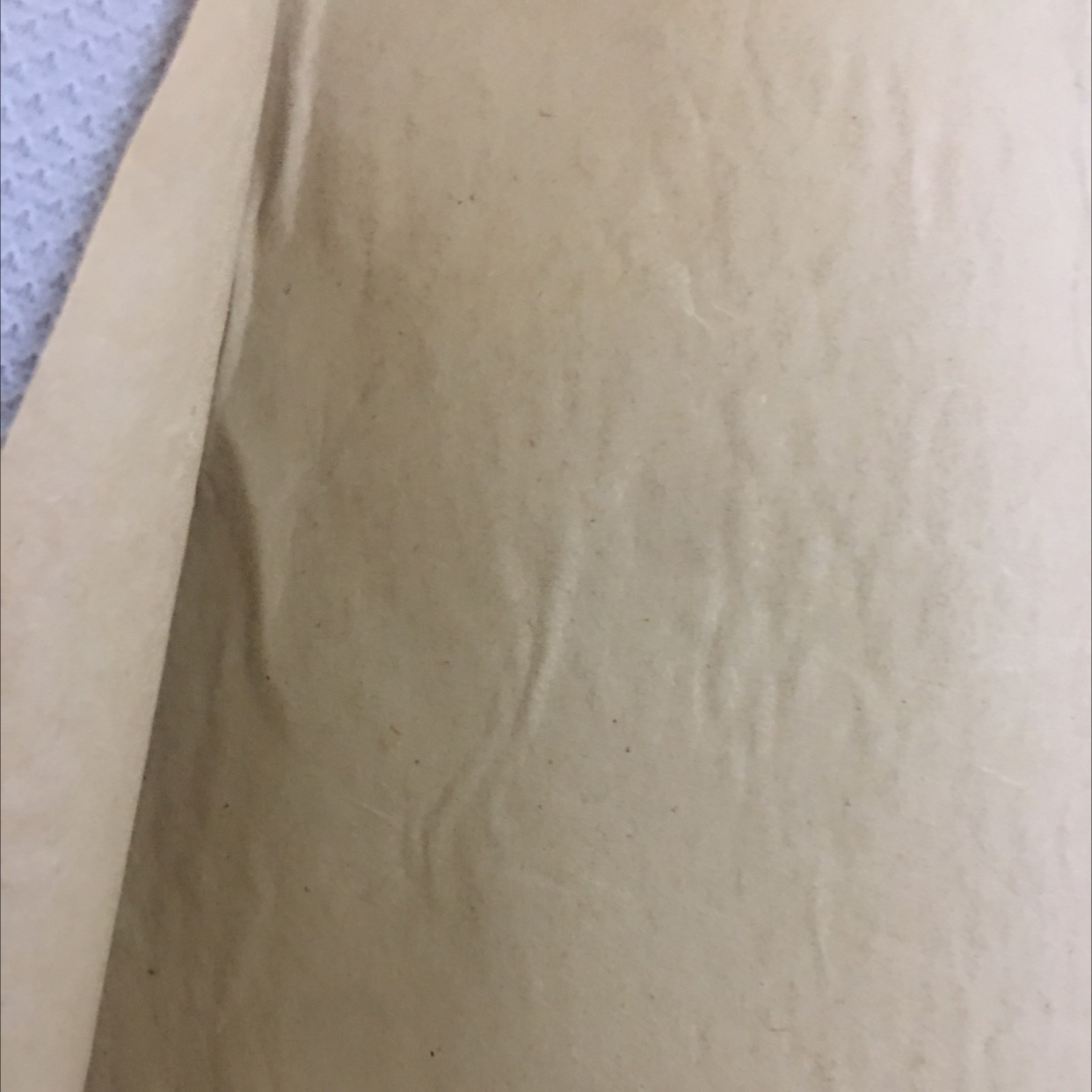 贴粘皮革细节图