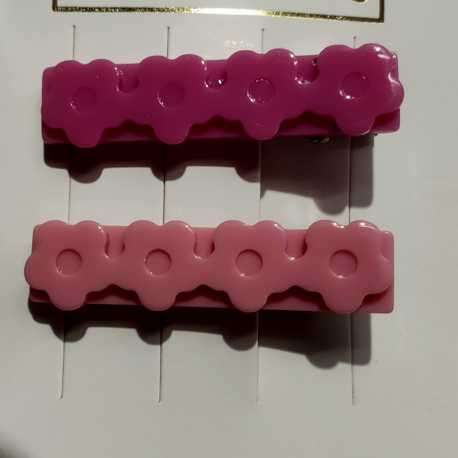 154亚克力4.5公分4朵小花实色压夹二款流行网红套装