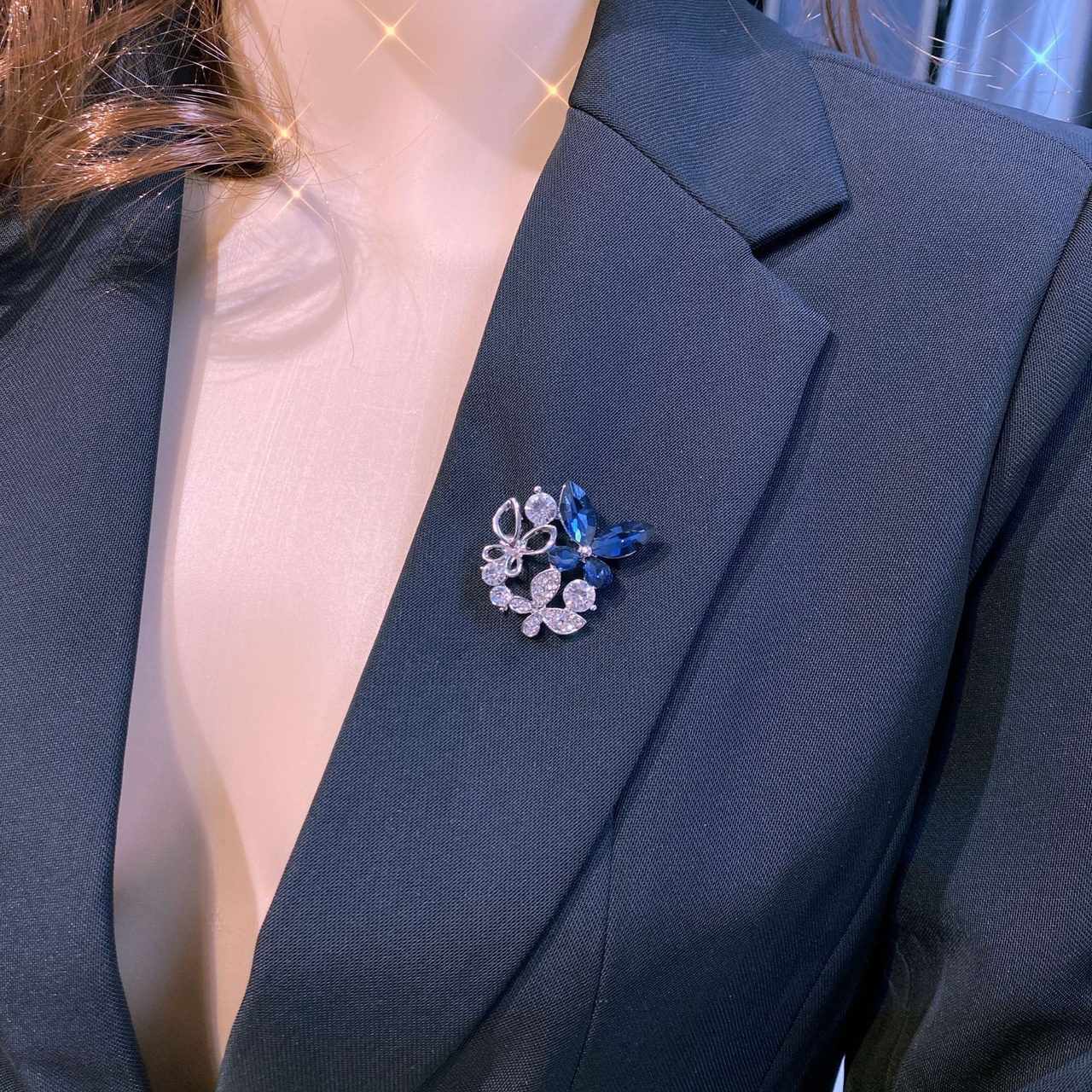 Brooch新款韩版水钻胸花保色电镀合金女衣饰配饰厂家现货胸针 🦋