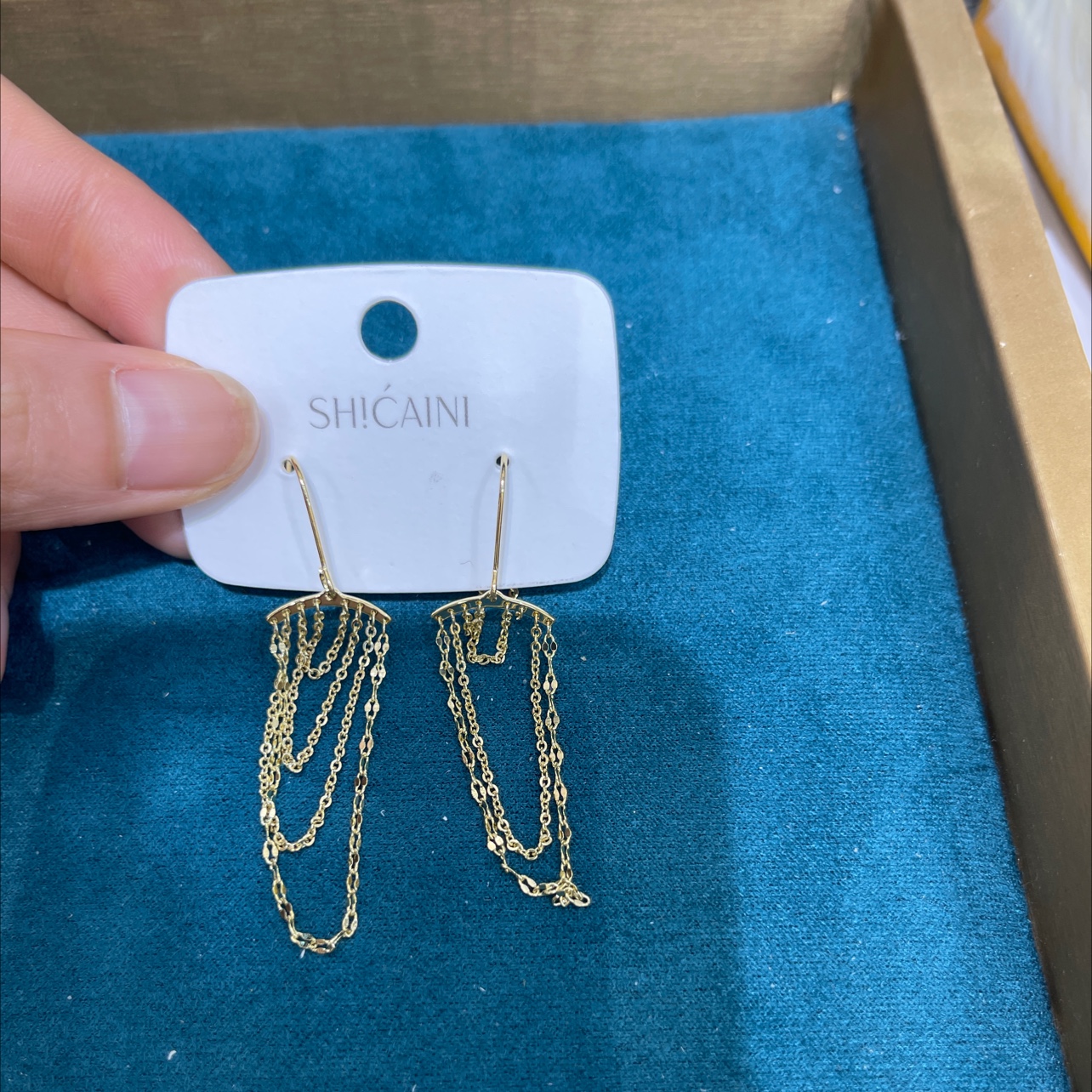 Minimal fringe earring 01