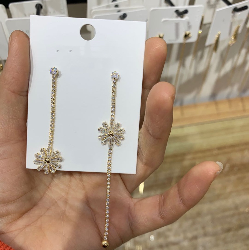 Earrings 001 thumbnail