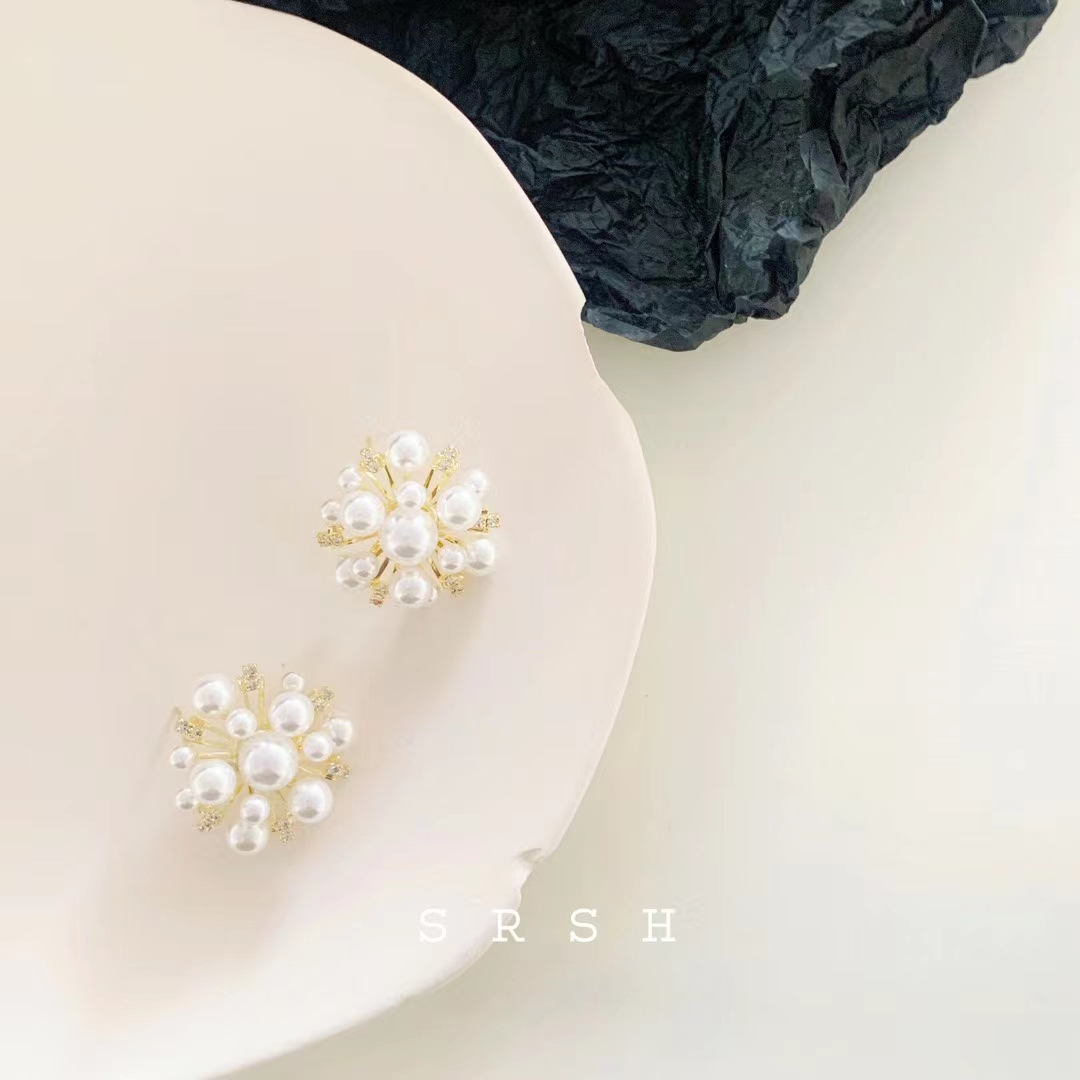 New best-selling earrings, fashionable stud earrings, pearl zircon Item Picture