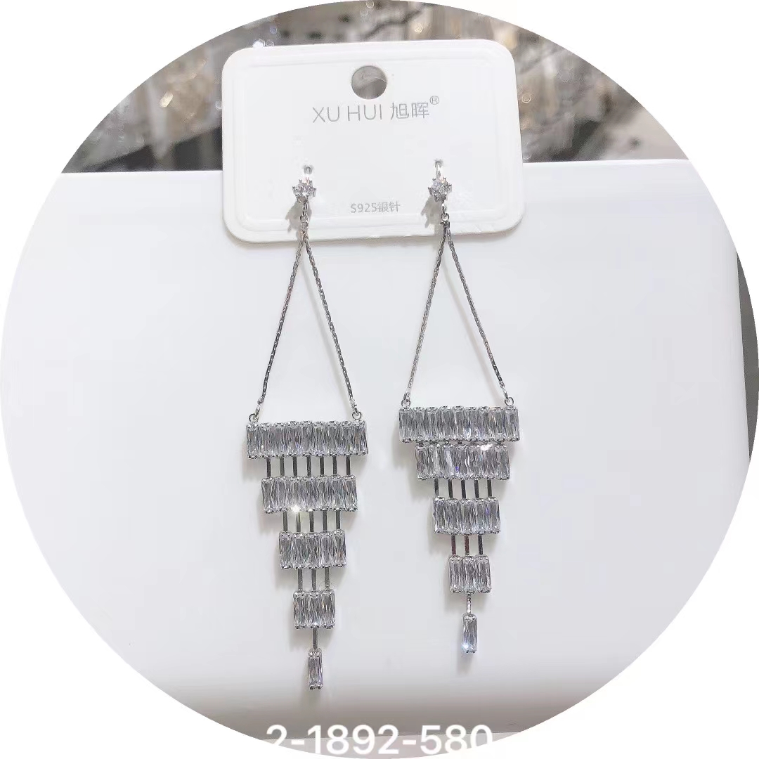 Live streaming the most amazing earrings