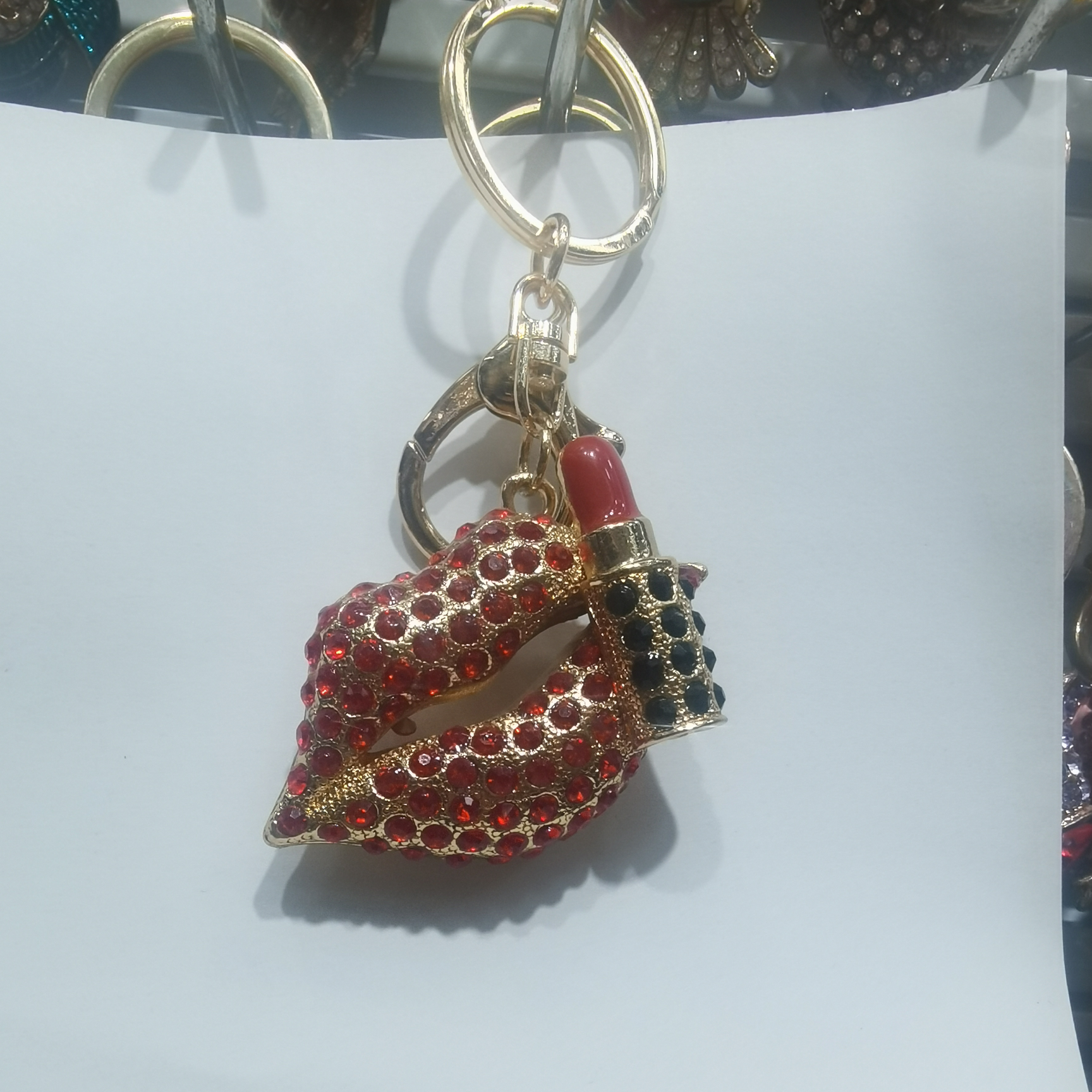 "00-38 Fashionable, individualistic, stylish, versatile, trendy, best-selling, and internet-famous accessory key.