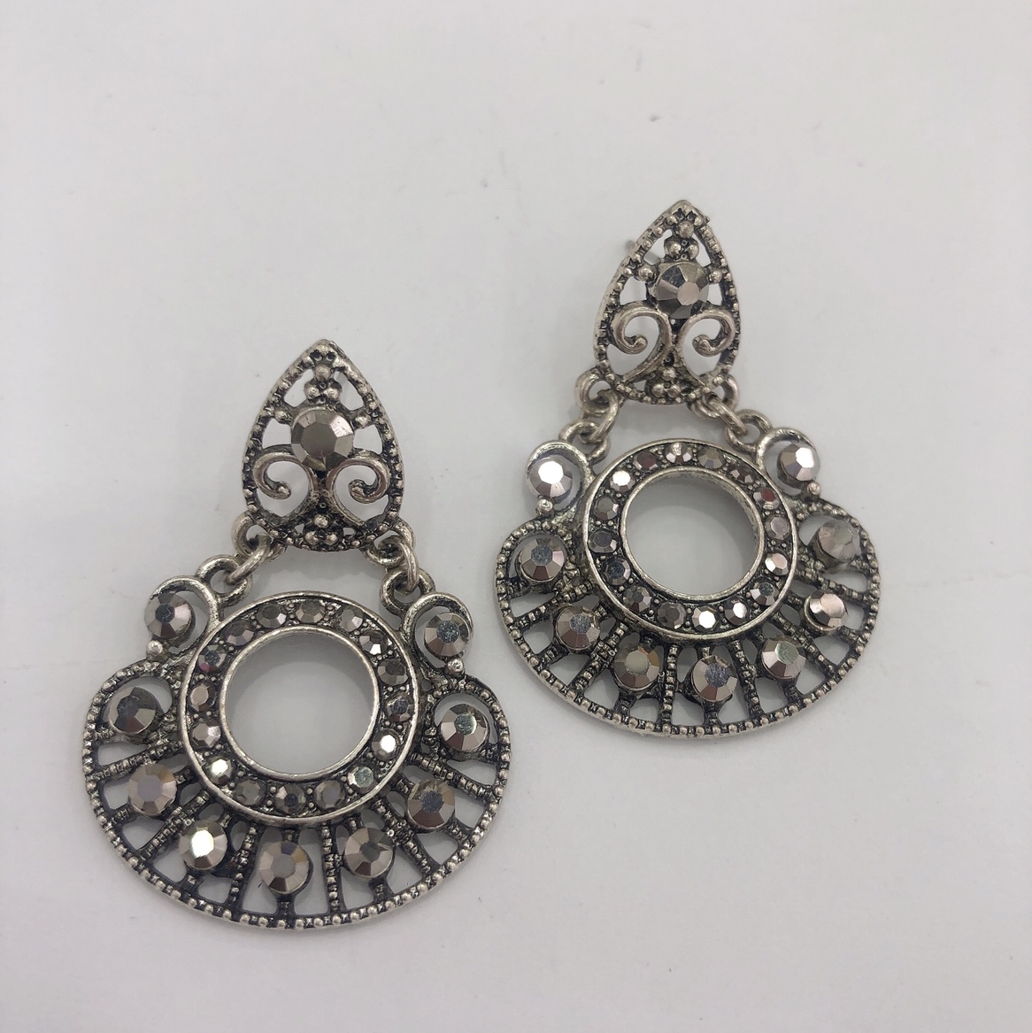 Europe and the United States fashion brand temperament personality with luxury fine network red earrings thumbnail
