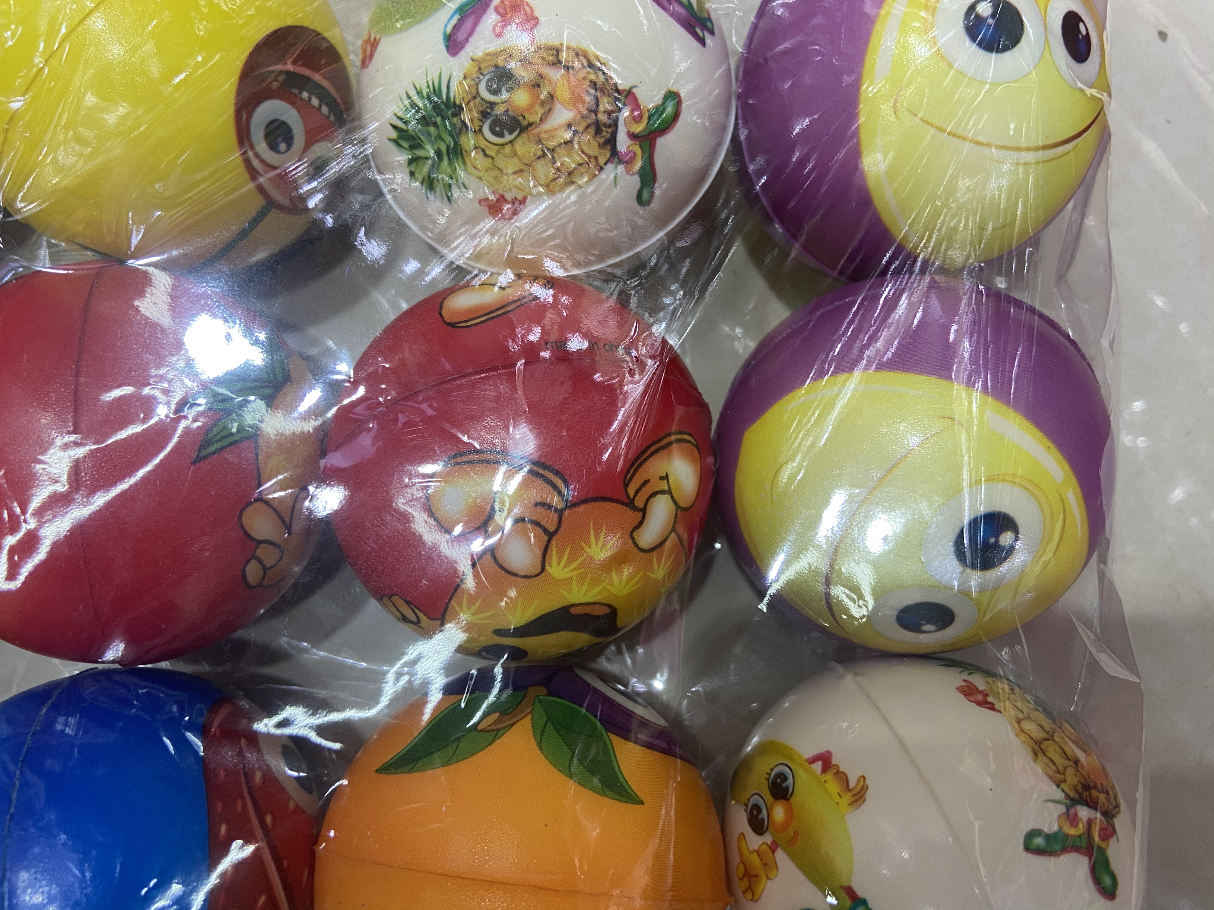 Factory direct sales of 6.3 cm red, green, yellow and blue fruit sponge balls and foam balls for children details Picture