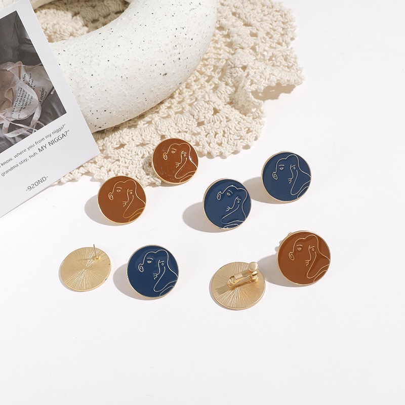 Korean style, simple and ins-style, fun abstract face earrings, personalized and versatile oil painting ear clips and ear needles details Picture