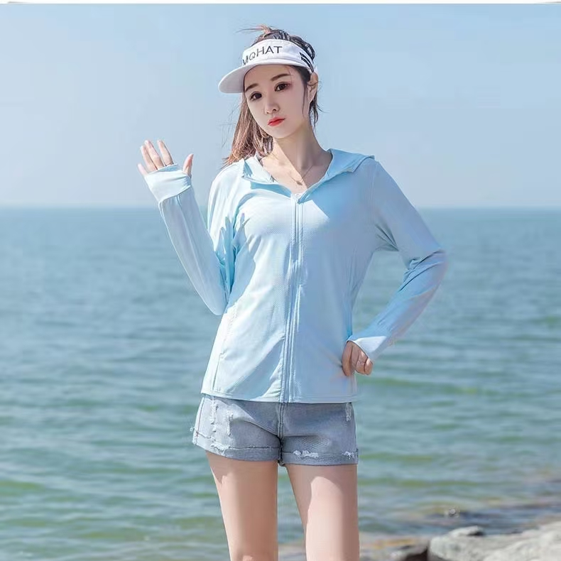 Light Blue Lightweight Sunscreen