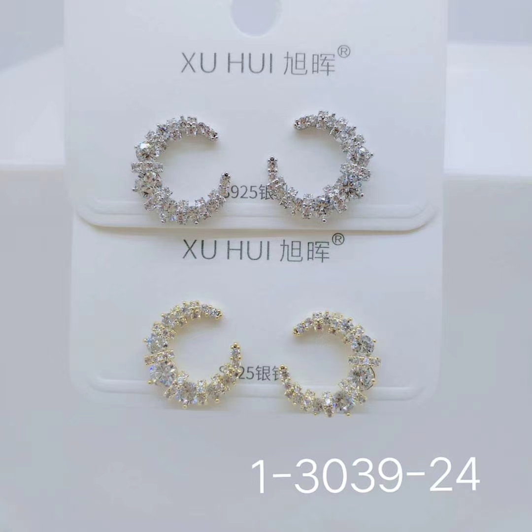 Stylish earrings
