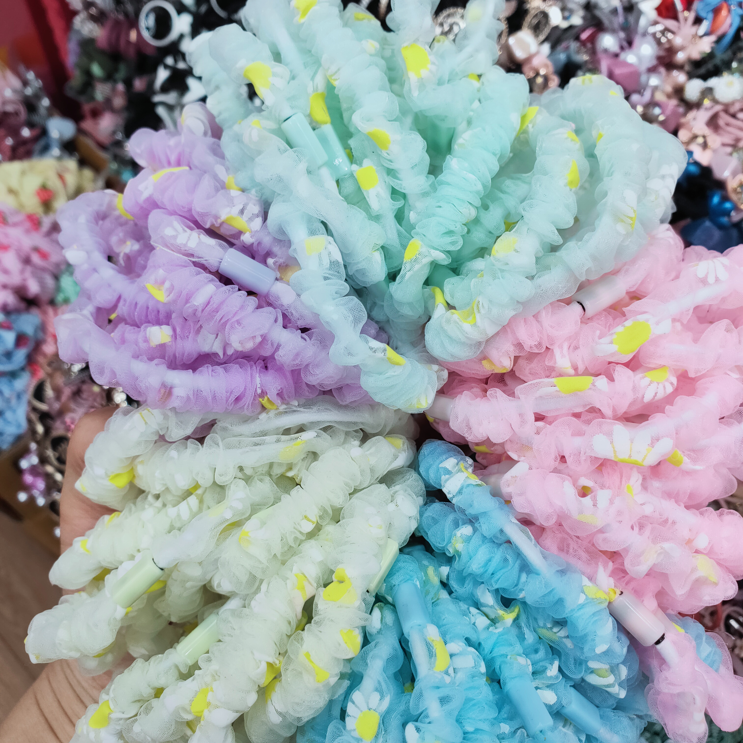Korean-style popular fashion chrysanthemum gauze small intestine loop hair loop hair tie leather case