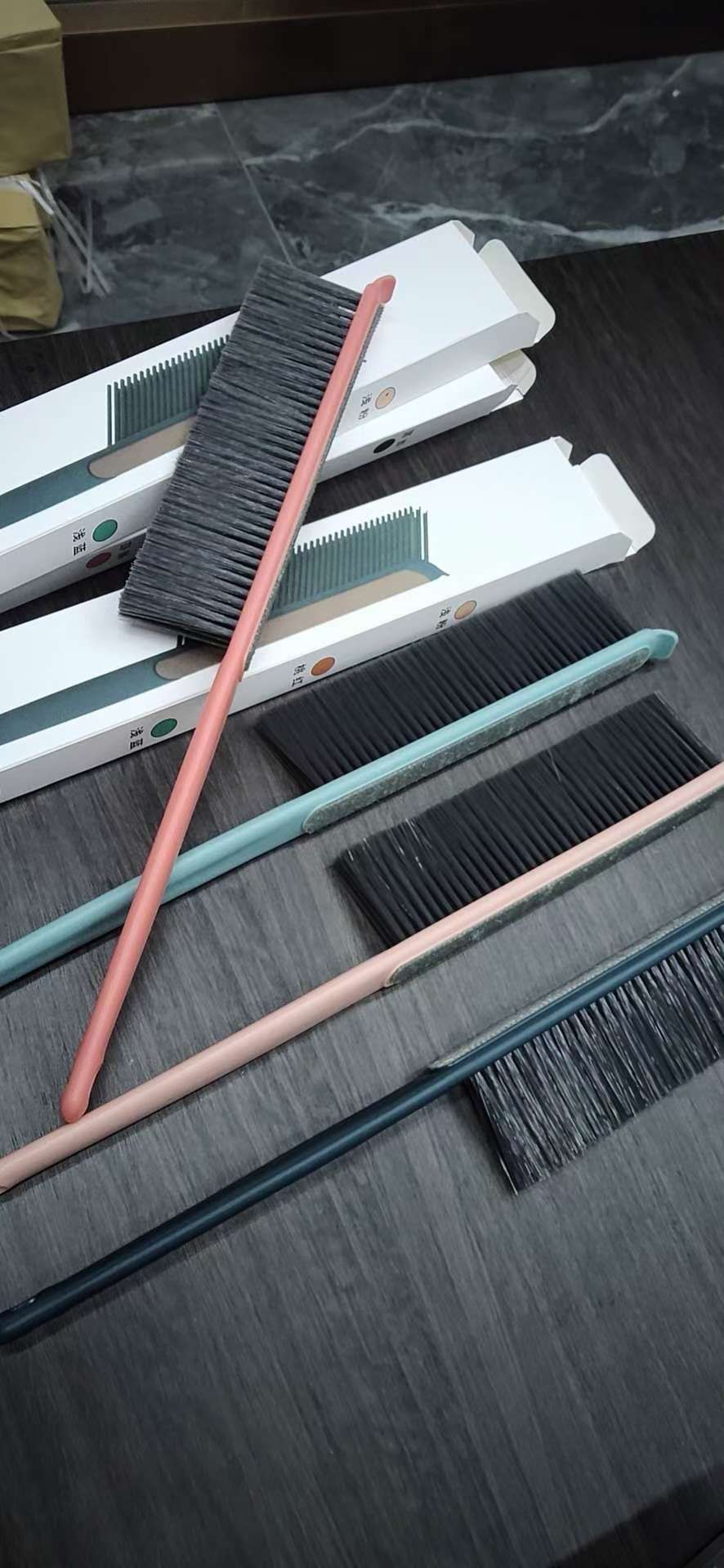 رقم الشحن: 80 فرشاة كهربائية ثابتة، يمكن إزالة الغبار من الجانب وتنظيف الجانب الآخر، Item Picture