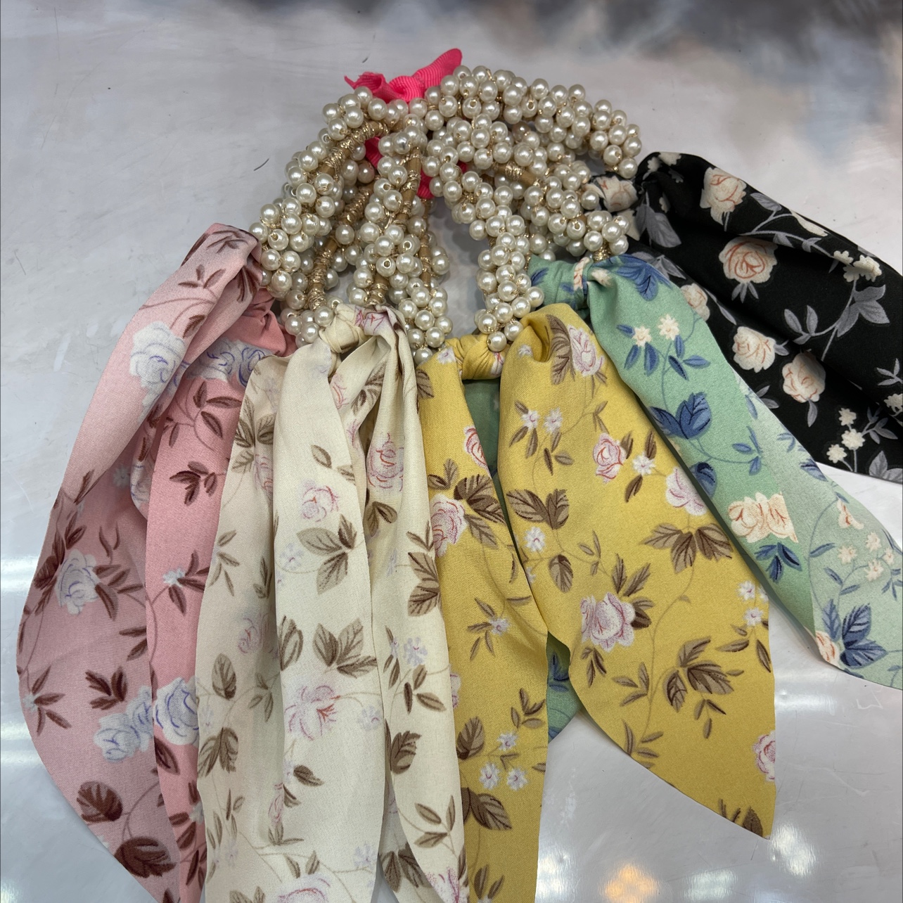 Ribbon 1 details Picture