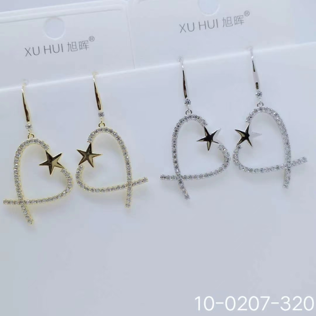 Fashion heart-shaped pop earrings thumbnail