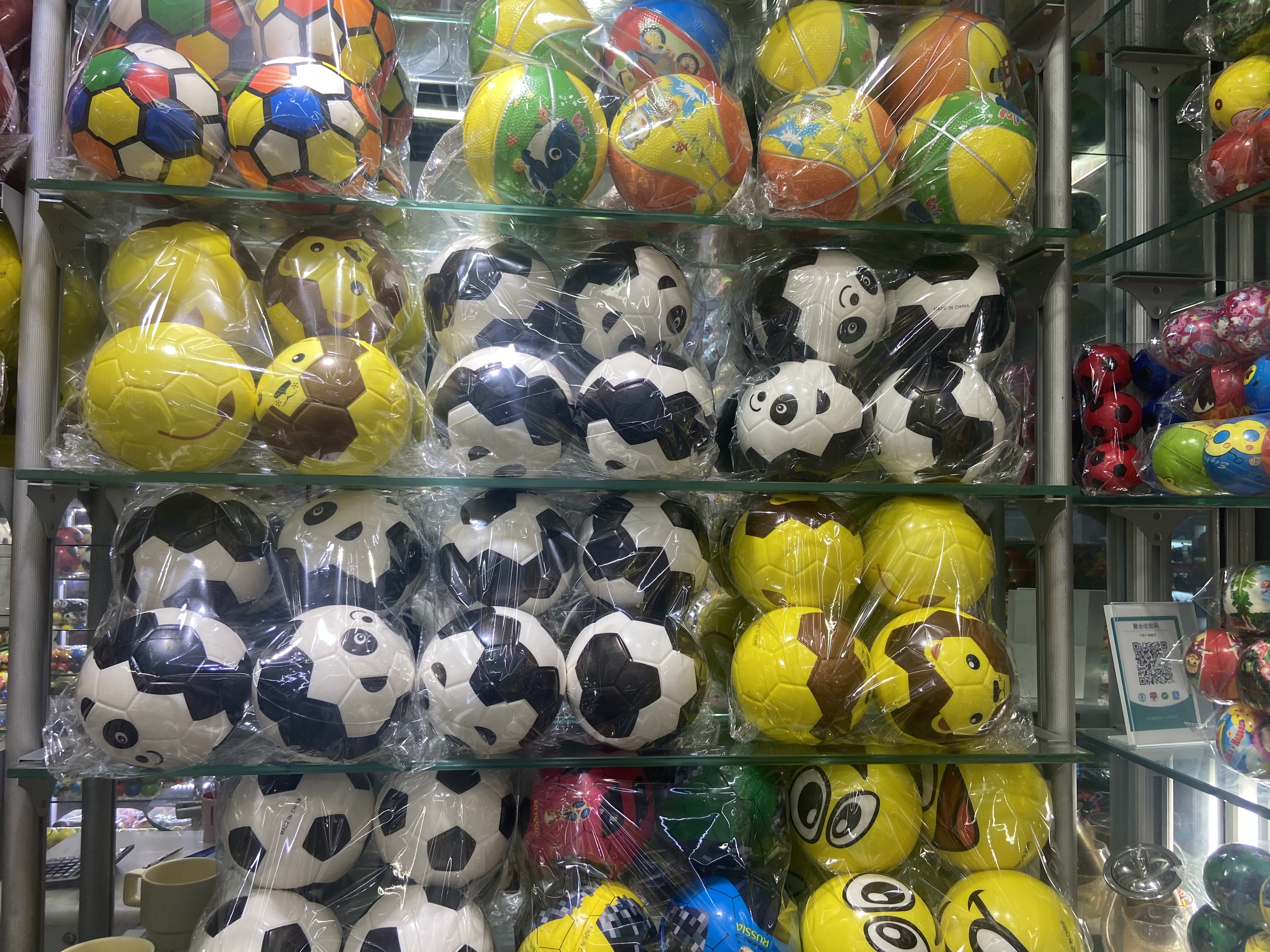 Factory direct sales: 15 cm beach flower basketballs, colorful basketballs, dolphin cartoon toys for girls and boys, sponge balls, foam balls, children's toys. 4/opp detail image 4