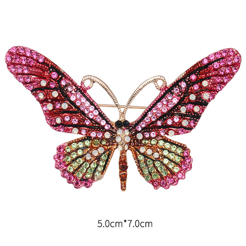 Customized fashion butterfly brooches, Korean animal corsages, clothing accessories and pins wholesale Application Scenario