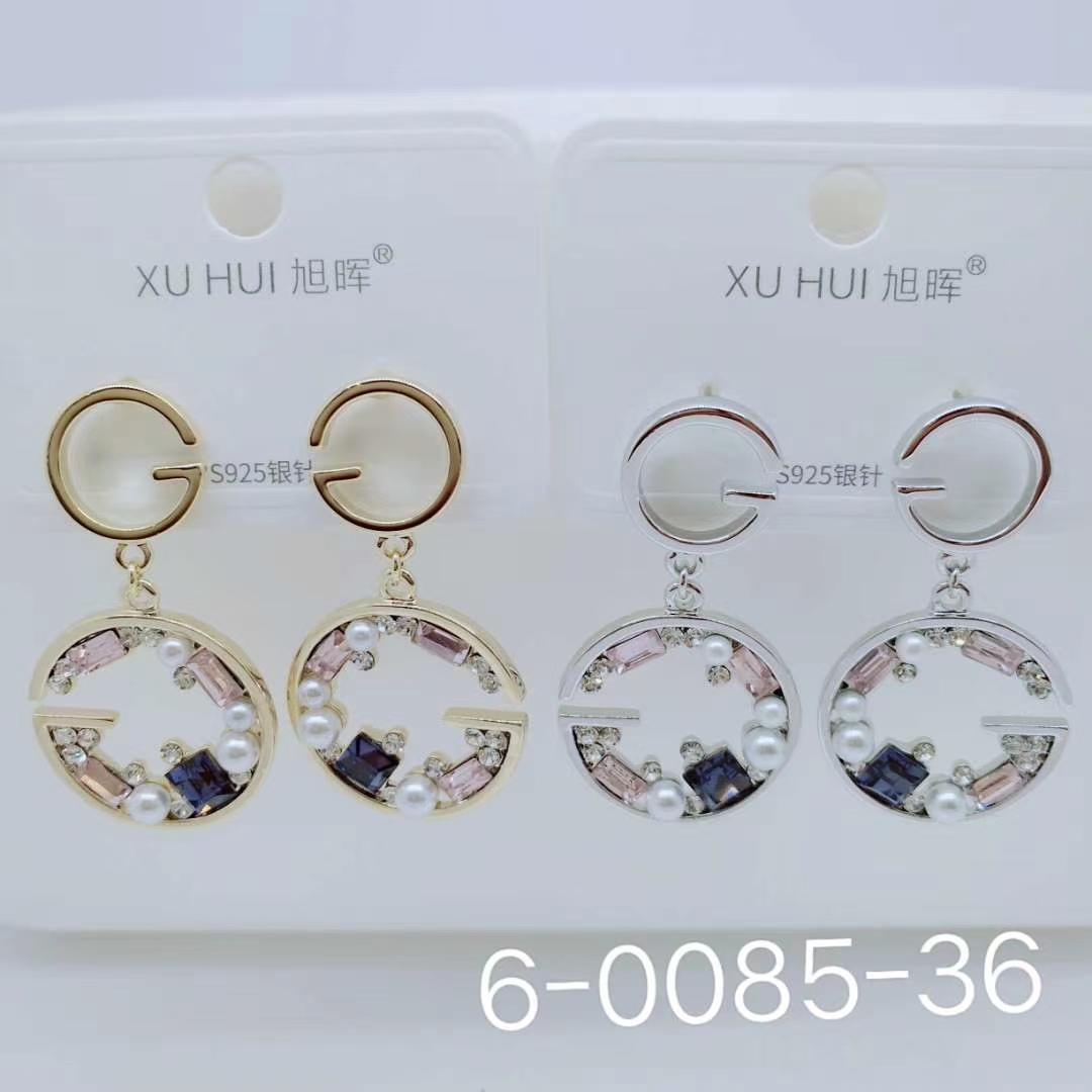 Celebrity pop earrings thumbnail