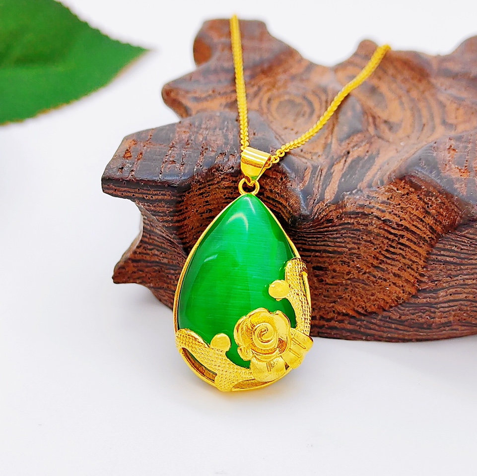 Peony Malay jade pendant