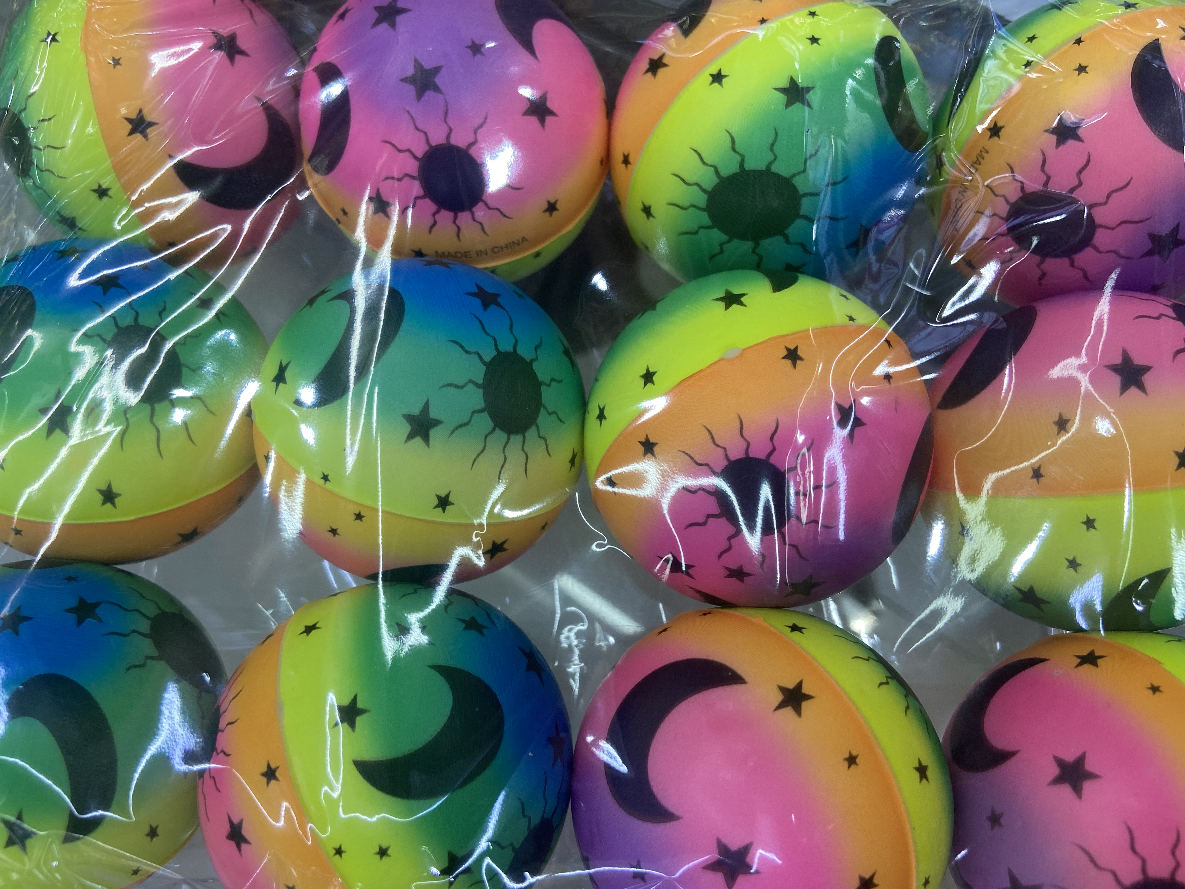 Factory direct sales 6.3 cm rainbow-colored football toys for girls and boys, sponge balls, foam balls, children's toys. 12/opp Item Picture